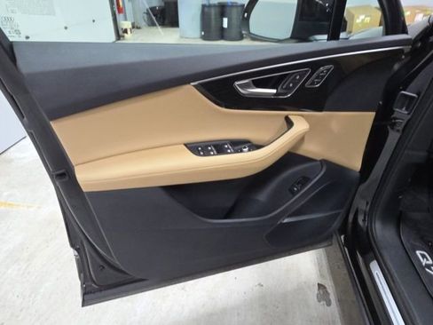 Used 2023 Audi Q7 3.0T Premium Plus image 21