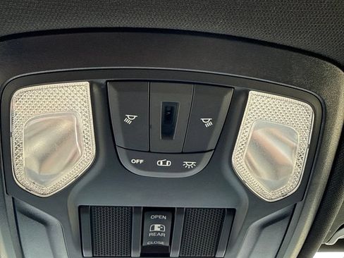 Used 2022 RAM 1500 Big Horn AWD/4WD image 14