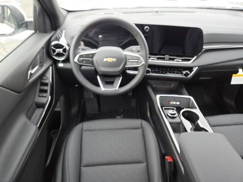 New 2026 Chevrolet Equinox LT w/ Convenience Package II image 30