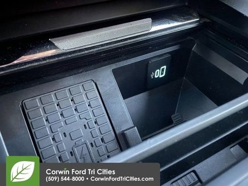 Used 2023 Ford F350 Lariat w/ Chrome Package image 30