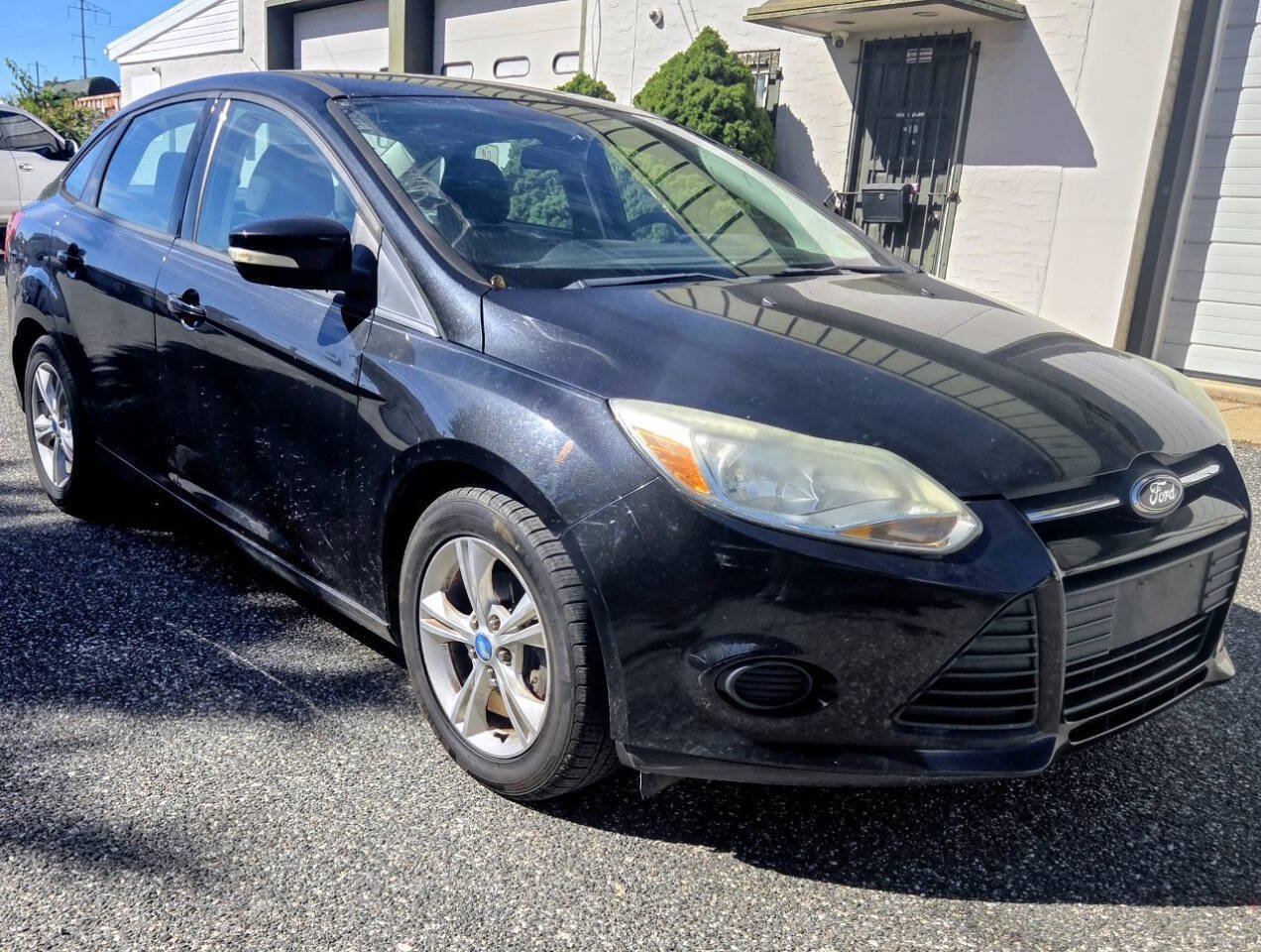 Used 2013 Ford Focus SE w/ SE Winter Pkg FWD image 1