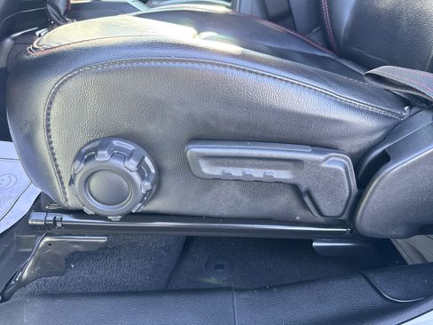 Used 2021 Jeep Wrangler Unlimited Rubicon w/ Uconnect 4C Nav & Sound Group image 11