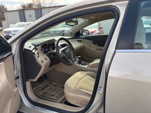 Used 2011 Buick LaCrosse CX image 11