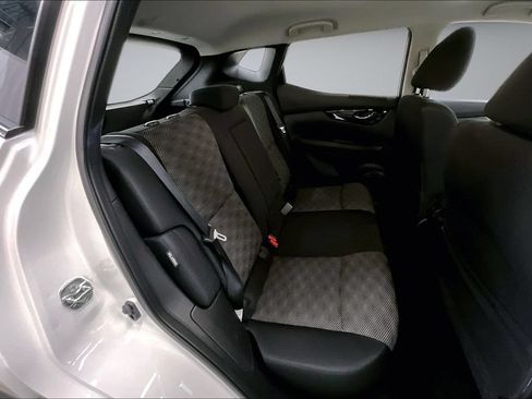 Used 2022 Nissan Rogue Sport SV AWD/4WD image 25