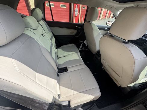 Used 2019 Volkswagen Tiguan SEL AWD/4WD image 22