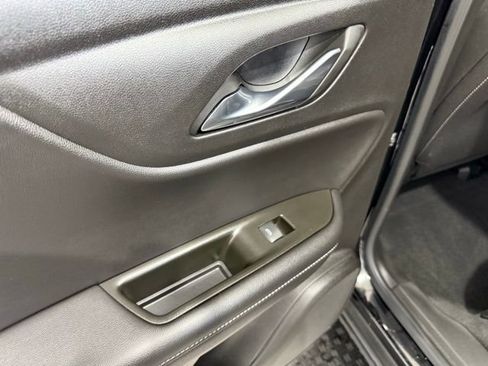 Used 2025 Chevrolet Blazer LT image 18