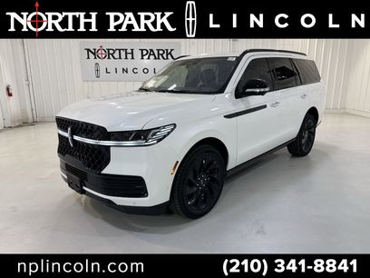 New 2025 Lincoln Navigator L Reserve w/ Jet Appearance Package