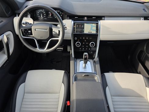 Certified 2022 Land Rover Discovery Sport SE R-Dynamic AWD/4WD image 4