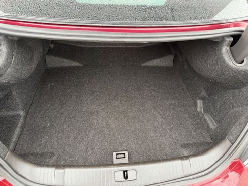 Used 2011 Buick LaCrosse CXL image 9