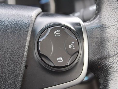 Used 2013 Toyota Camry XLE image 30