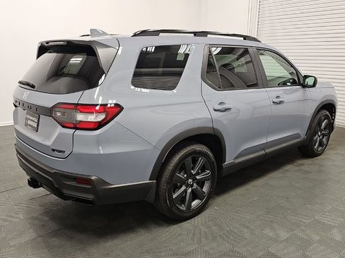 New 2026 Honda Pilot Sport image 8