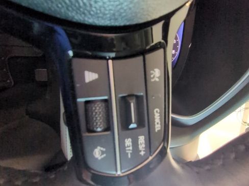 Used 2025 Honda Pilot Elite image 14