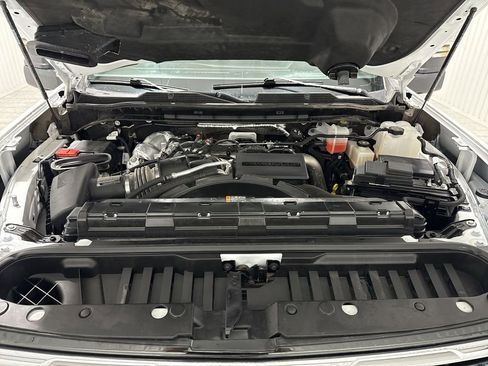 Used 2025 Chevrolet Silverado 2500 LTZ w/ LTZ Convenience Package image 31