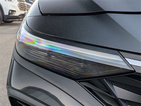 Used 2024 Hyundai Elantra SEL image 6