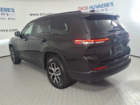 Used 2024 Jeep Grand Cherokee L Laredo AWD/4WD image 6