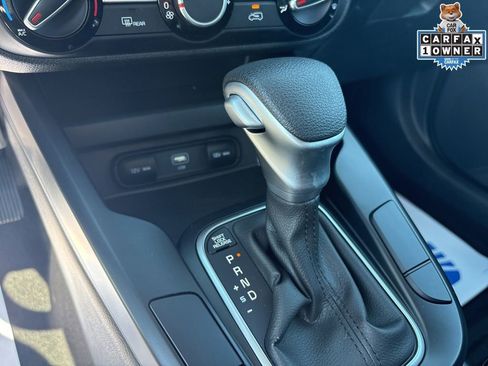 Used 2025 Kia Soul LX FWD image 20