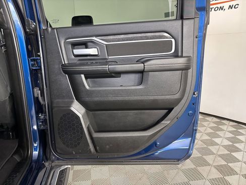 Used 2024 RAM 2500 Big Horn w/ Sport Appearance Package image 23