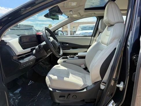 Used 2023 Nissan Ariya AWD image 12