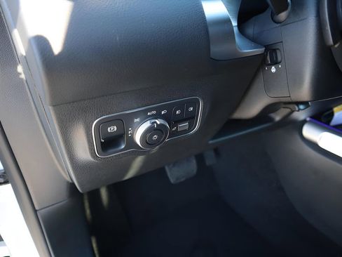 New 2026 Mercedes-Benz GLB 250 4MATIC image 35