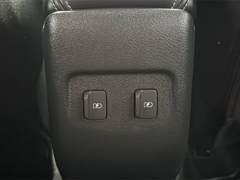 Used 2023 Nissan Kicks SV image 25