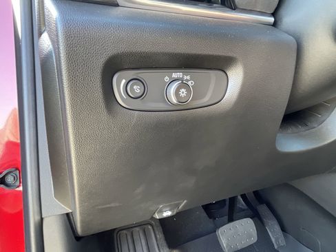 Used 2023 Chevrolet Traverse High Country w/ LPO, Floor Liner Package image 18