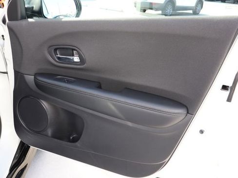 Used 2022 Honda HR-V Sport image 25