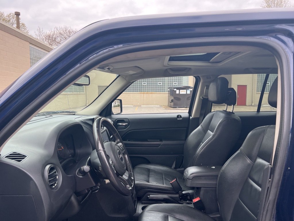 Used 2016 Jeep Patriot High Altitude FWD image 9