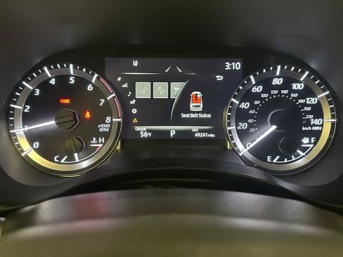 Used 2023 Toyota Highlander XLE AWD/4WD image 12