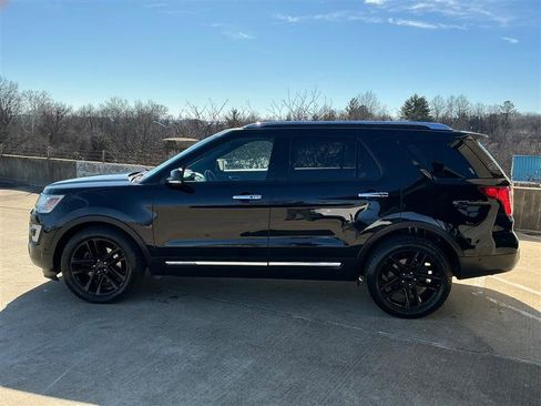 Used 2016 Ford Explorer Limited w/ Equipment Group 301A image 3