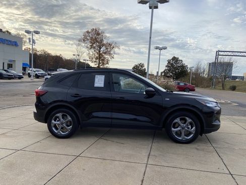 Used 2025 Ford Escape ST-Line image 12