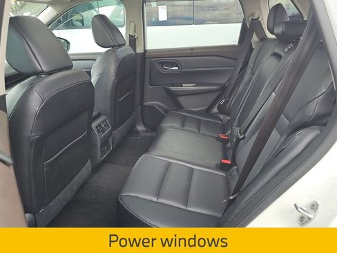 Used 2022 Nissan Rogue SV w/ SV Premium Package AWD/4WD image 11