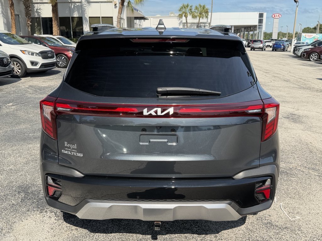 Certified 2025 Kia Seltos S FWD image 6