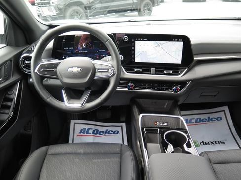 Used 2025 Chevrolet Equinox LT w/ Convenience Package II FWD image 15