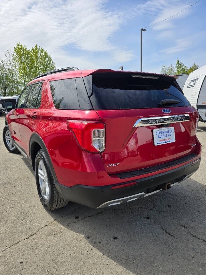 Used 2021 Ford Explorer XLT w/ Equipment Group 202A AWD/4WD image 9