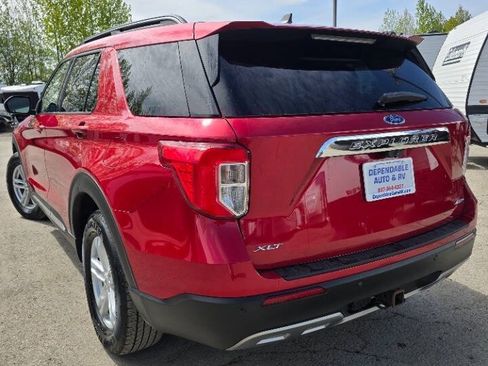 Used 2021 Ford Explorer XLT w/ Equipment Group 202A AWD/4WD image 9