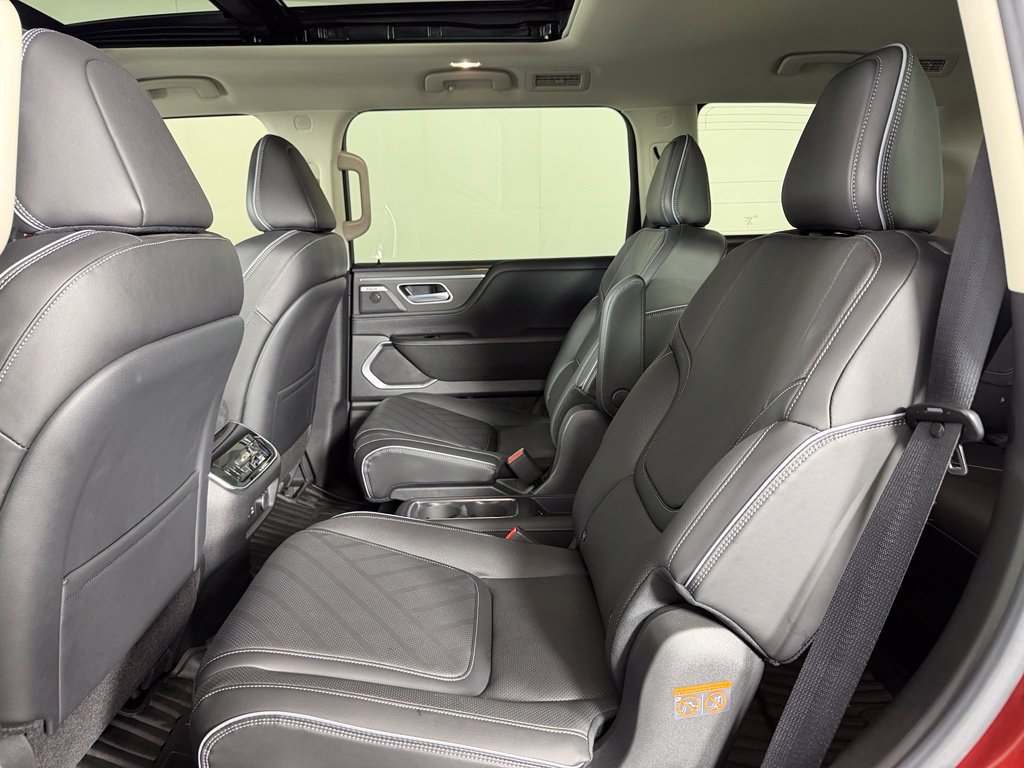 Used 2025 INFINITI QX80 Luxe RWD image 18