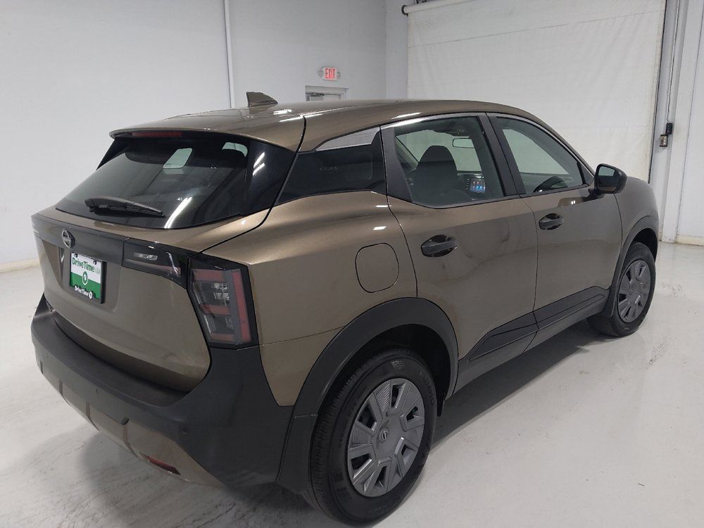 Used 2025 Nissan Kicks S FWD image 9