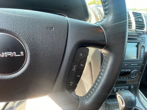 Used 2012 GMC Acadia Denali AWD/4WD image 23