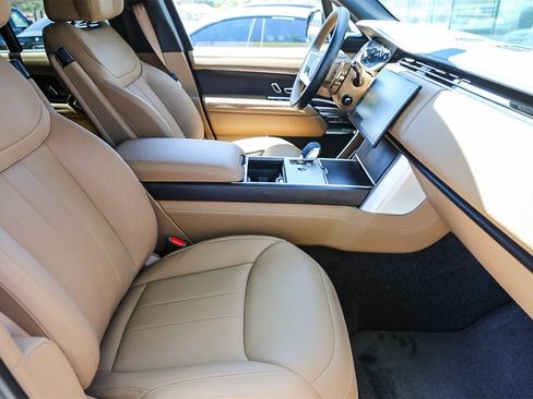 New 2025 Land Rover Range Rover Autobiography image 16