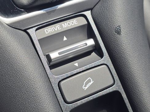 Certified 2024 Honda HR-V EX-L image 10