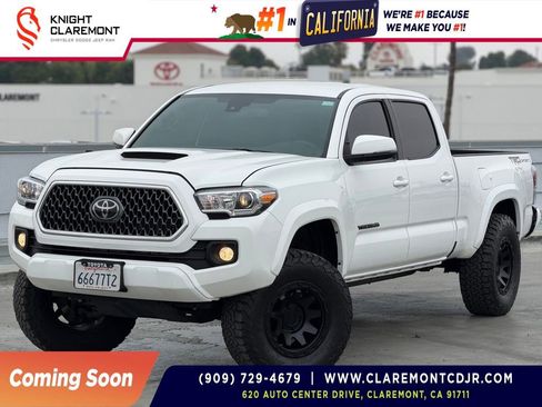 Used 2019 Toyota Tacoma TRD Sport RWD image 1
