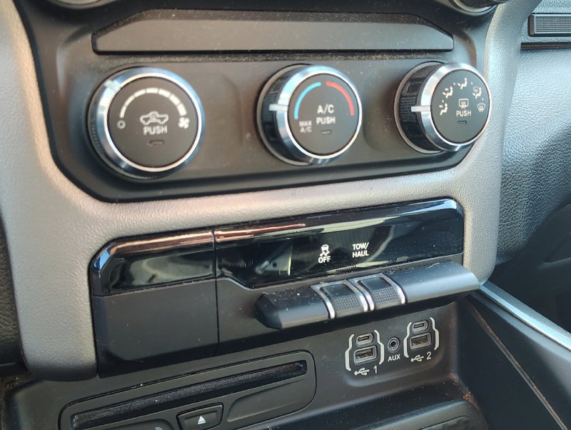 Used 2019 RAM 1500 Big Horn AWD/4WD image 18