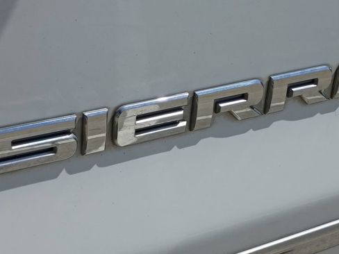 Used 2014 GMC Sierra 1500 SLT w/ SLT Crew Cab Value Package AWD/4WD image 15