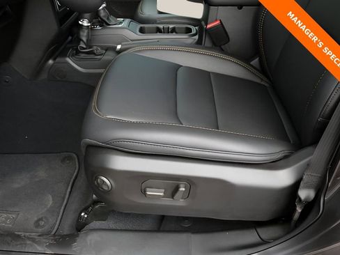 New 2025 Jeep Gladiator Sport image 13