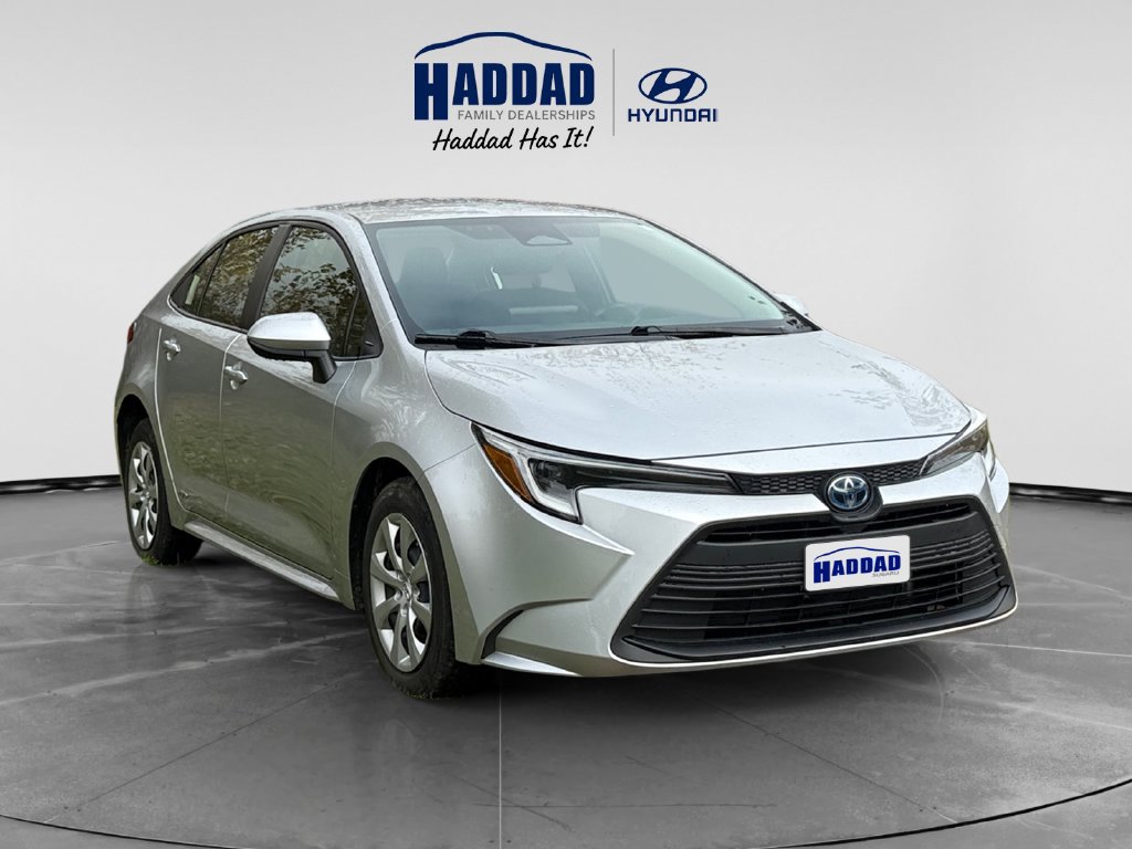 Used 2023 Toyota Corolla LE AWD/4WD image 7