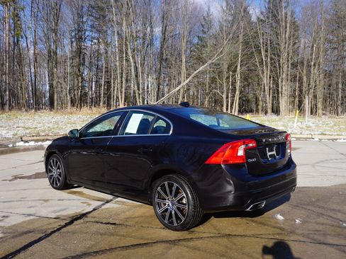 Used 2014 Volvo S60 T5 image 4
