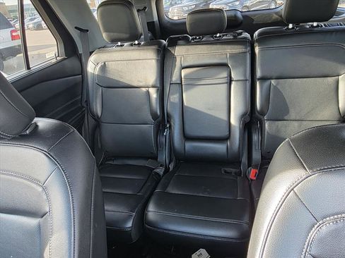 Certified 2023 Ford Explorer Limited image 9