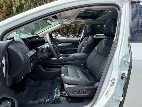 Certified 2025 Nissan Murano SL w/ Cargo Package AWD/4WD image 9
