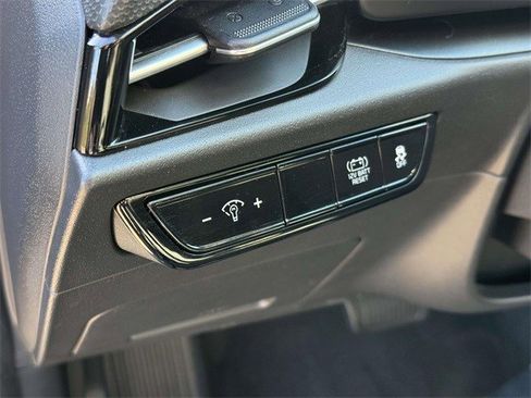 Used 2023 Kia Niro LX image 21