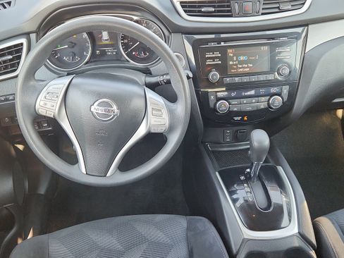 Used 2014 Nissan Rogue SV AWD/4WD image 12